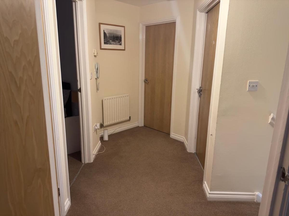 Lovely 2 Bedroom Family Holiday Home Thamesmead  Exterior foto