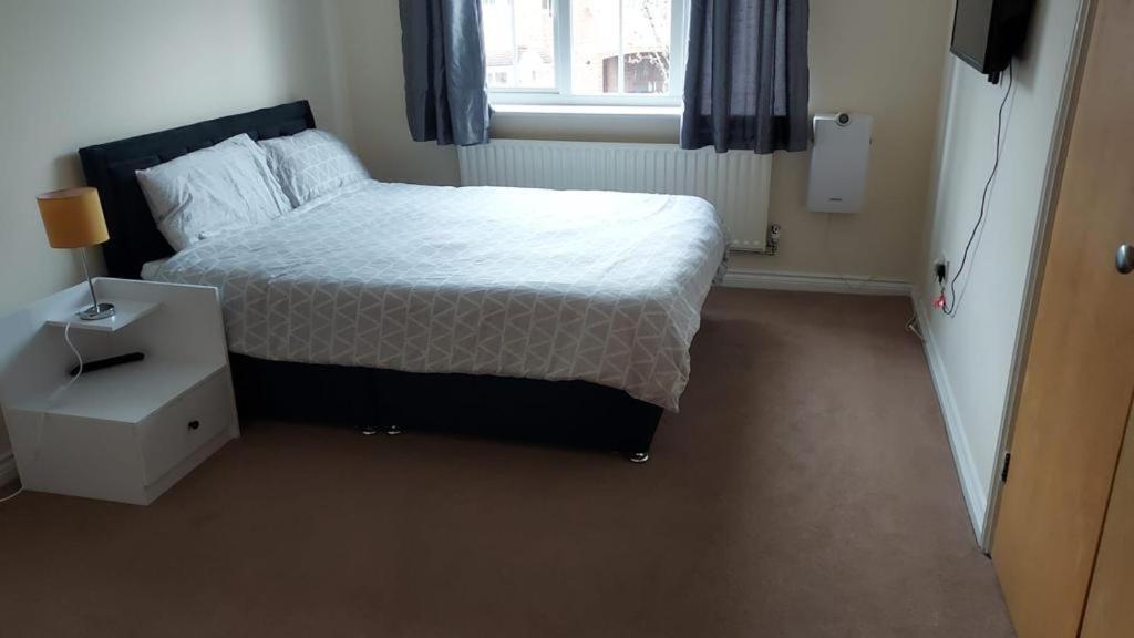 Lovely 2 Bedroom Family Holiday Home Thamesmead  Exterior foto